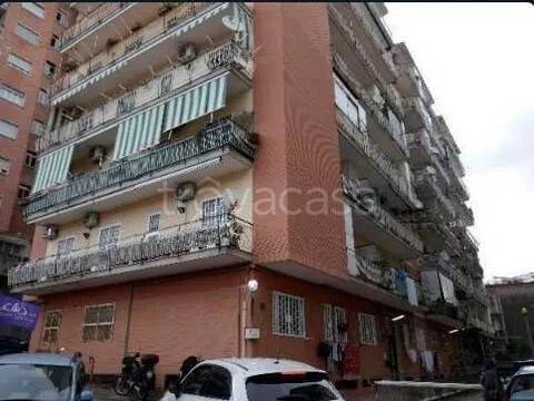 appartamento in vendita a Napoli in zona Fuorigrotta