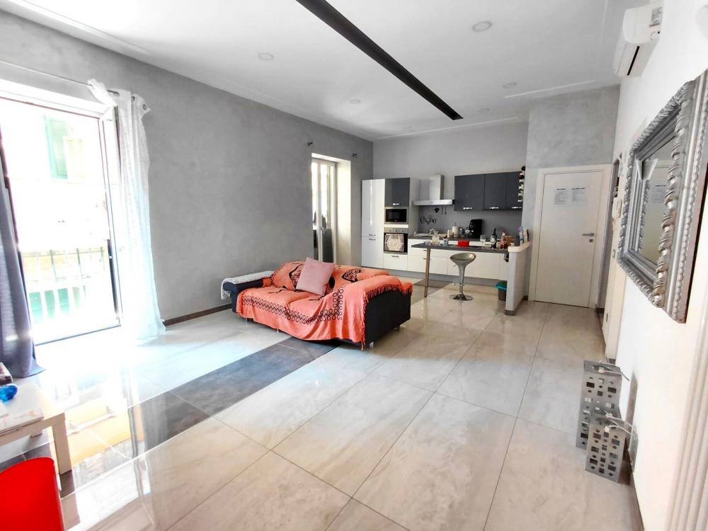 appartamento in vendita a Napoli in zona Montecalvario