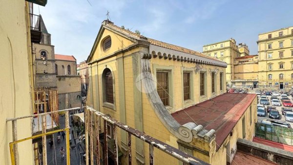 appartamento in vendita a Napoli in zona San Lorenzo