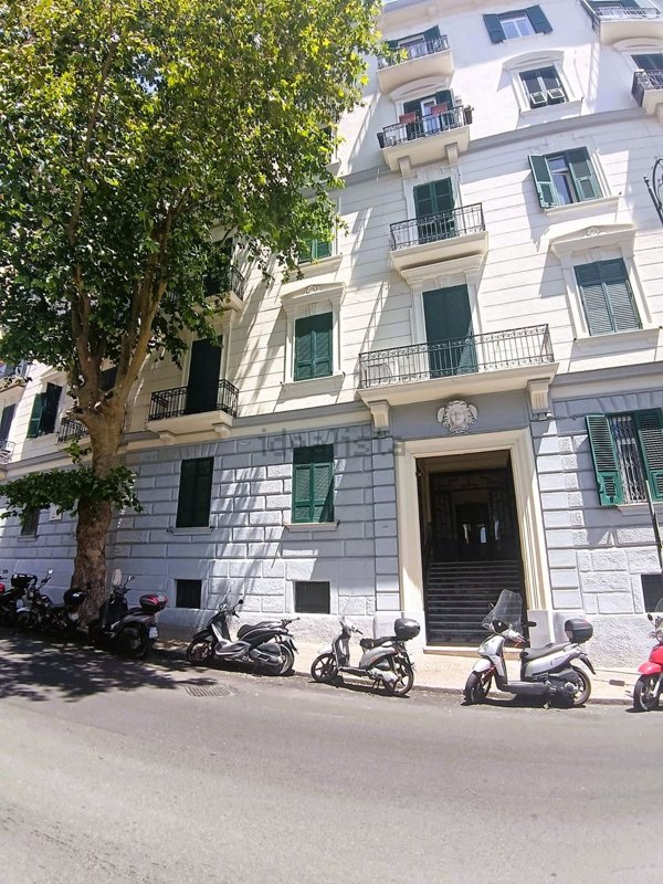appartamento in vendita a Napoli in zona Vomero