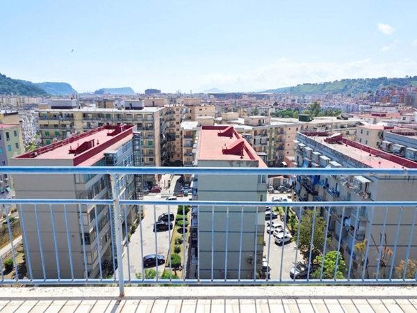 appartamento in vendita a Napoli in zona Bagnoli