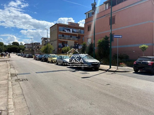 appartamento in vendita a Napoli in zona Barra