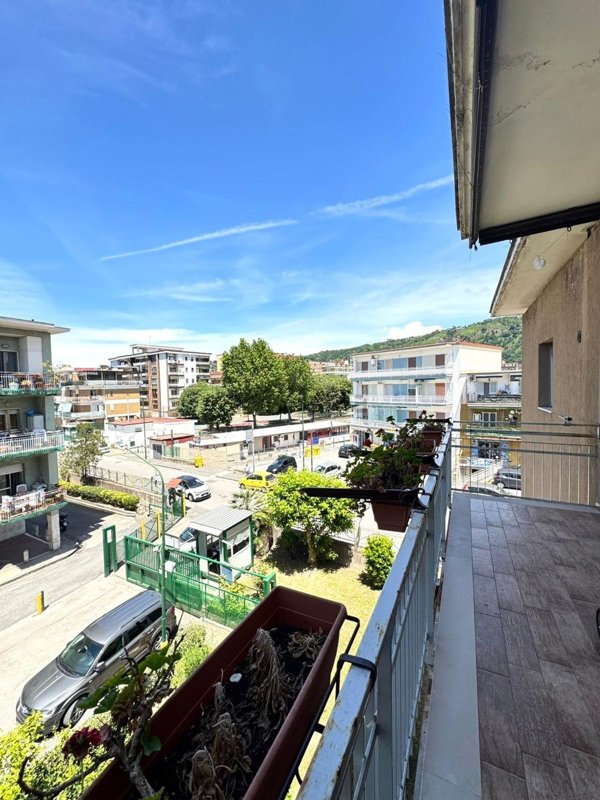 appartamento in vendita a Napoli in zona Pianura