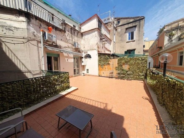appartamento in vendita a Napoli in zona San Ferdinando