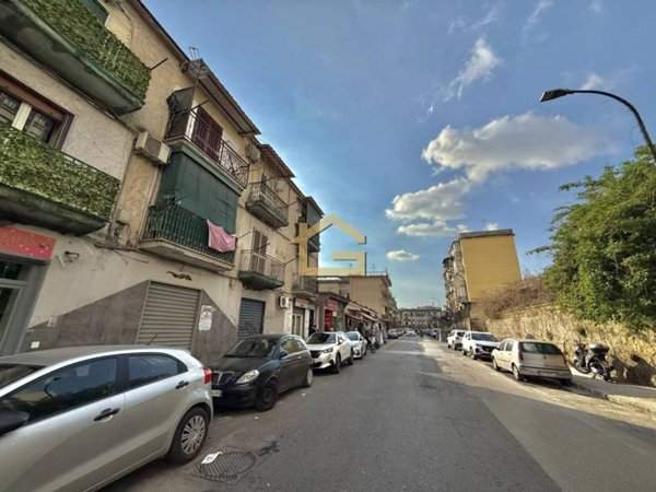 negozio in vendita a Napoli in zona Miano