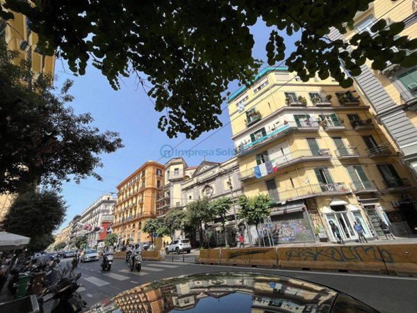 appartamento in vendita a Napoli in zona Stella