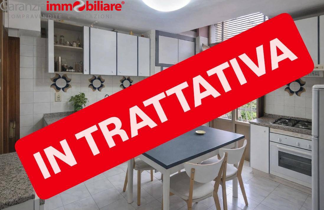 appartamento in vendita a Napoli in zona Avvocata