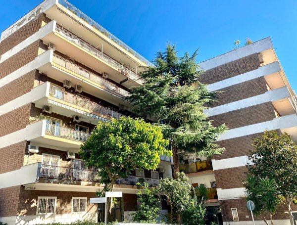 appartamento in vendita a Napoli in zona Fuorigrotta