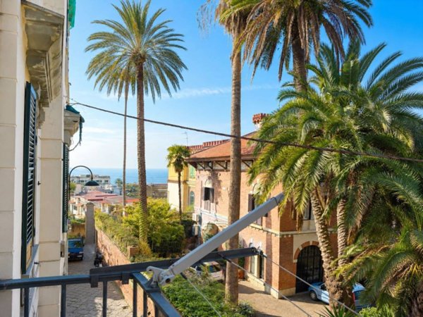 appartamento in vendita a Napoli in zona Posillipo