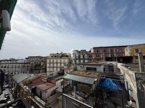 appartamento in vendita a Napoli in zona San Lorenzo