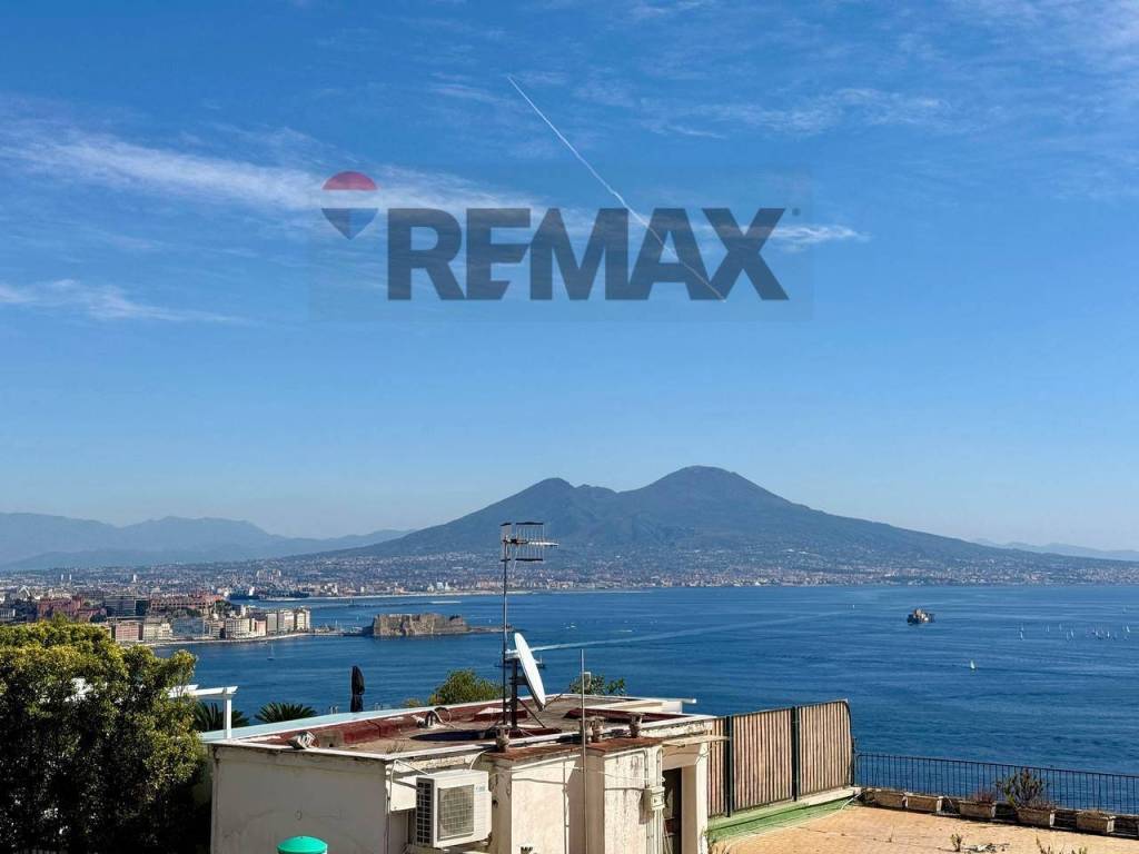 appartamento in vendita a Napoli in zona Posillipo
