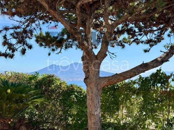 appartamento in vendita a Napoli in zona Posillipo