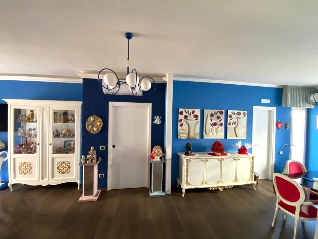 appartamento in vendita a Napoli in zona Pianura