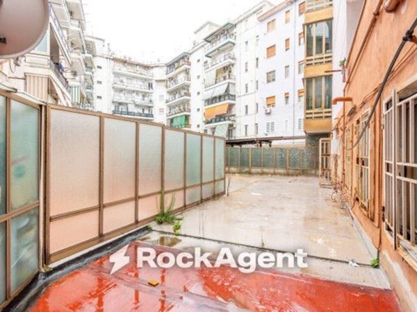appartamento in vendita a Napoli in zona Vicaria