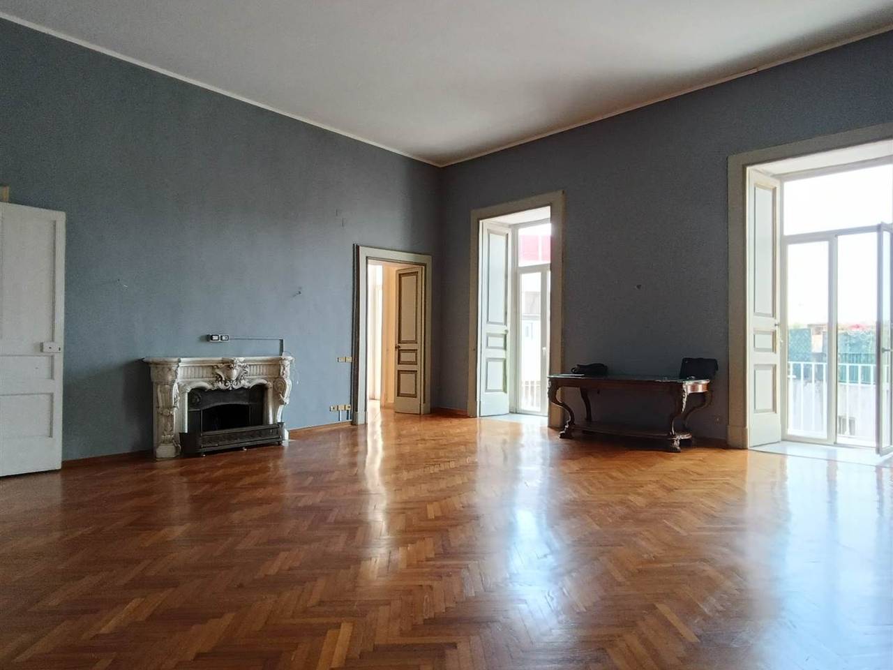 appartamento in vendita a Napoli in zona San Ferdinando