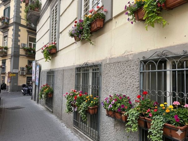 appartamento in vendita a Napoli in zona Chiaia