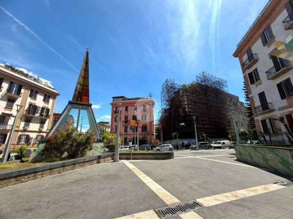 appartamento in vendita a Napoli in zona Stella