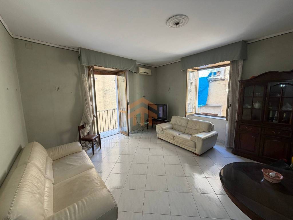 appartamento in vendita a Napoli in zona Porto