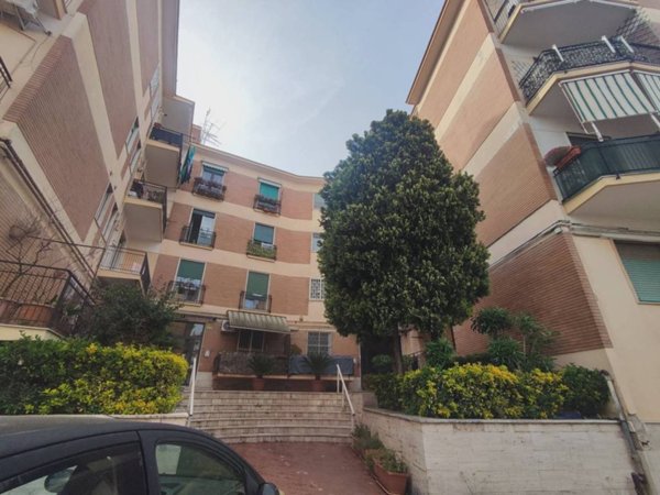 appartamento in vendita a Napoli in zona Bagnoli