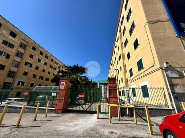 appartamento in vendita a Napoli in zona Bagnoli