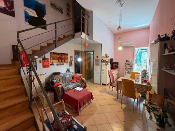 appartamento in vendita a Napoli in zona Pendino / San Giuseppe