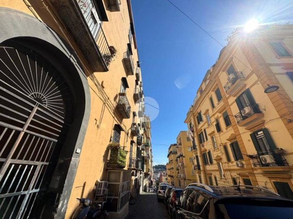 appartamento in vendita a Napoli in zona Stella