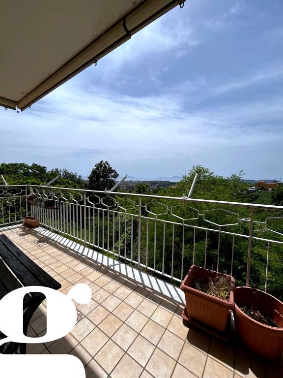 appartamento in vendita a Napoli in zona Arenella