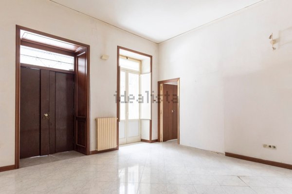 appartamento in vendita a Napoli in zona San Ferdinando