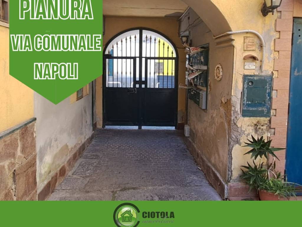 appartamento in vendita a Napoli in zona Pianura