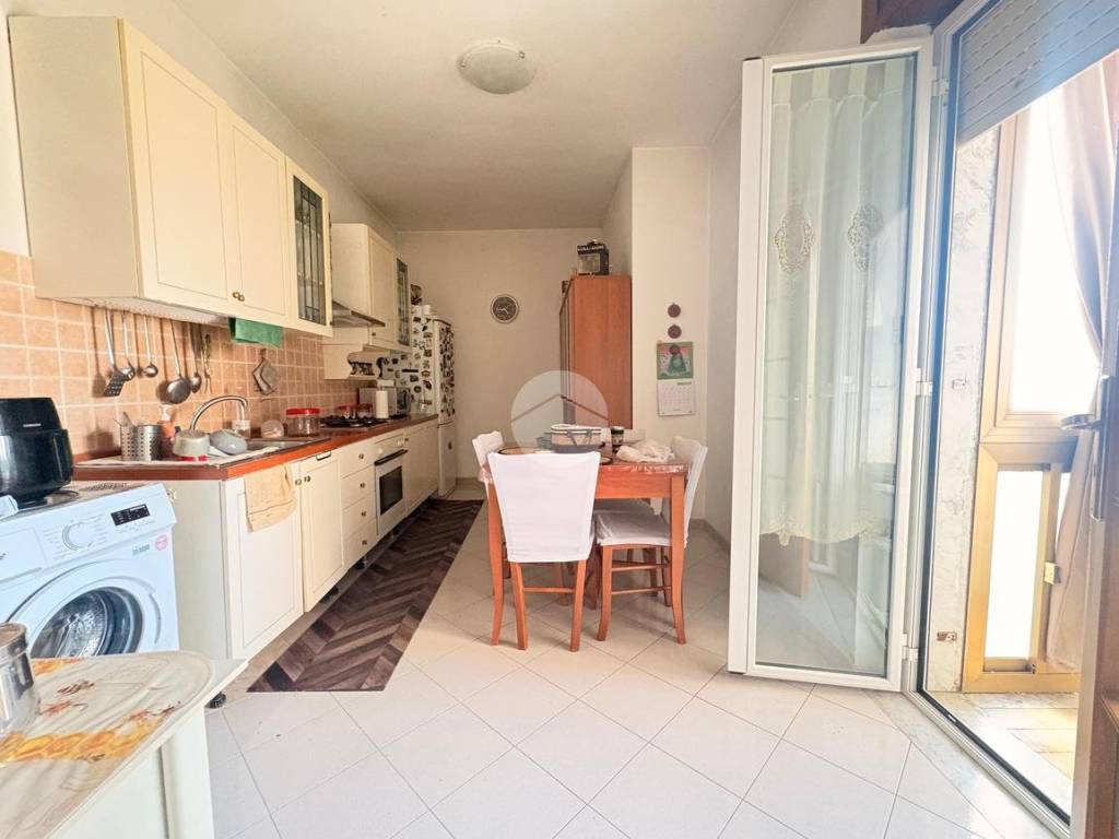 appartamento in vendita a Napoli in zona Pianura