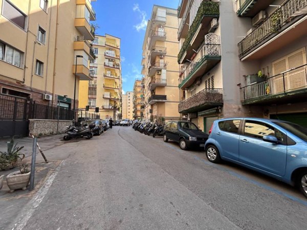 appartamento in vendita a Napoli in zona Arenella