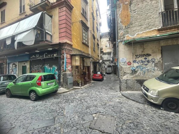 appartamento in vendita a Napoli in zona Pendino / San Giuseppe