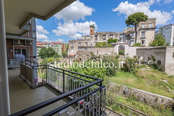 appartamento in vendita a Napoli in zona Arenella