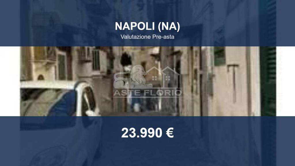 appartamento in vendita a Napoli in zona San Carlo all'Arena