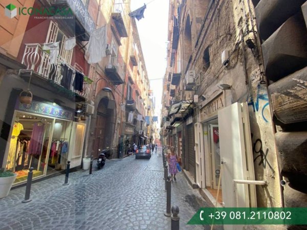 appartamento in vendita a Napoli in zona San Lorenzo