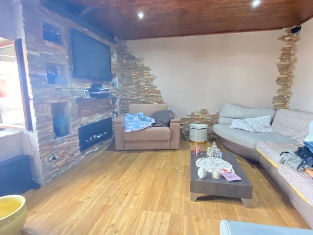 appartamento in vendita a Napoli in zona Stella
