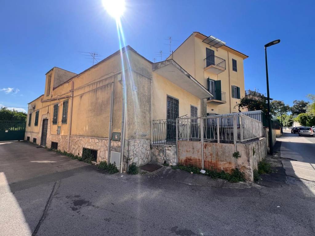 appartamento in vendita a Napoli in zona Chiaiano