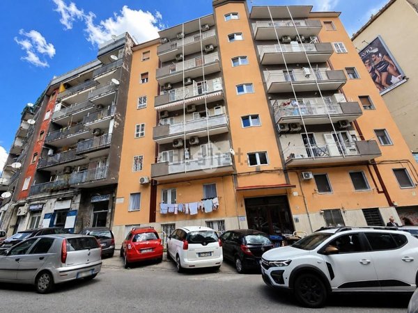 appartamento in vendita a Napoli in zona Arenella