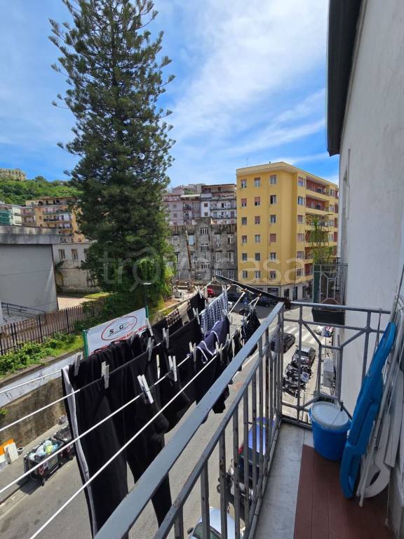 appartamento in vendita a Napoli in zona Fuorigrotta
