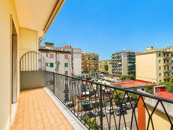 appartamento in vendita a Napoli in zona Arenella