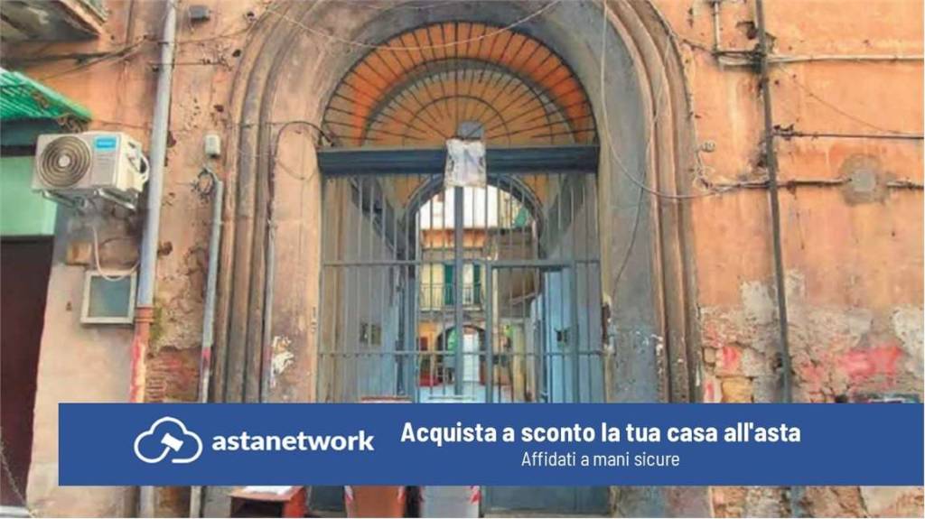 appartamento in vendita a Napoli in zona San Ferdinando