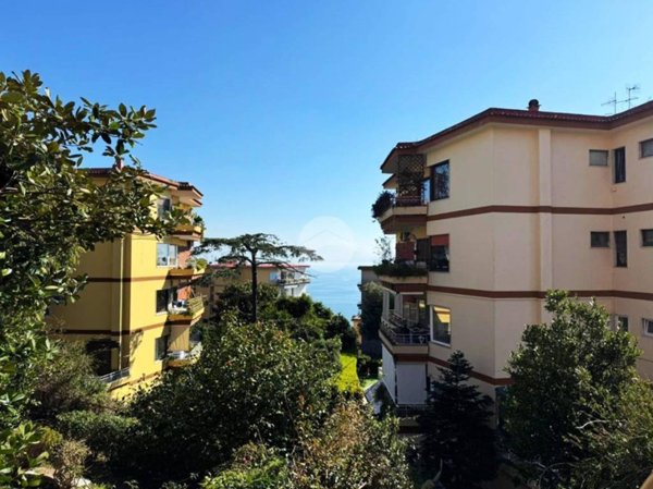 appartamento in vendita a Napoli in zona Posillipo