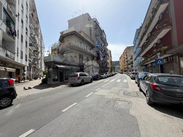 appartamento in vendita a Napoli in zona Fuorigrotta