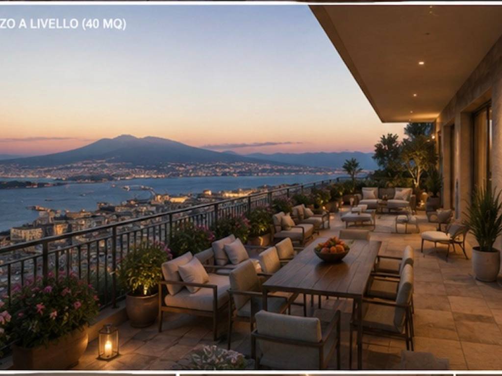 appartamento in vendita a Napoli in zona Chiaia
