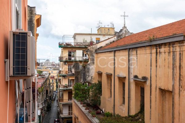 appartamento in vendita a Napoli in zona Chiaia
