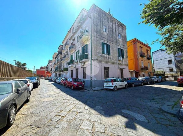 appartamento in vendita a Napoli in zona Bagnoli