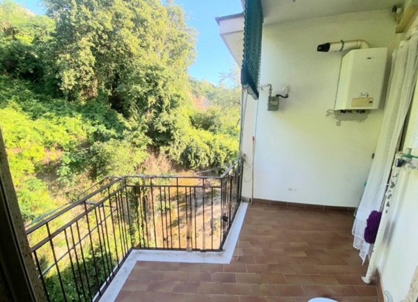 appartamento in vendita a Napoli in zona Fuorigrotta