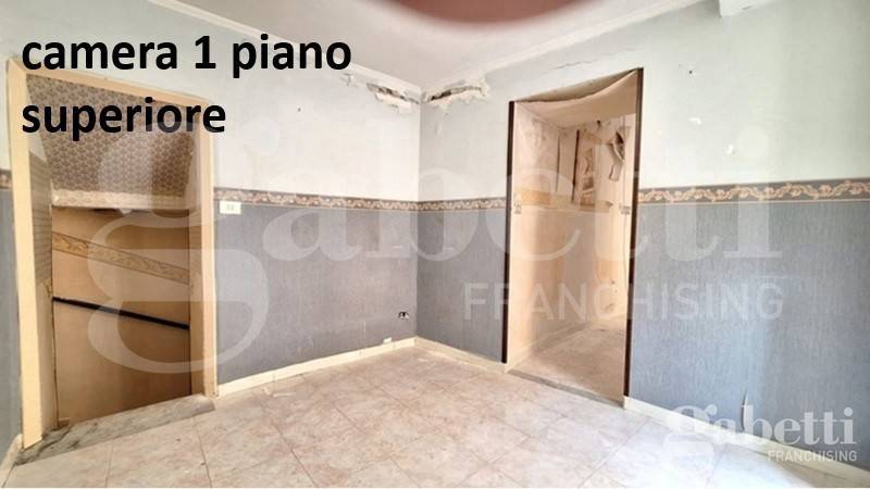 intera palazzina in vendita a Napoli in zona Arenella