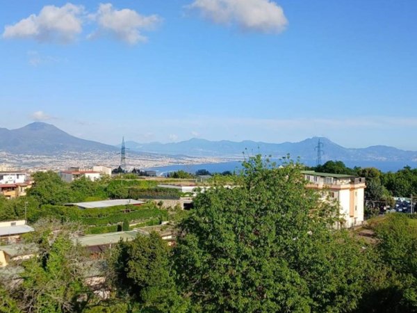 appartamento in vendita a Napoli in zona Camaldoli