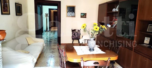 appartamento in vendita a Napoli in zona Pendino / San Giuseppe